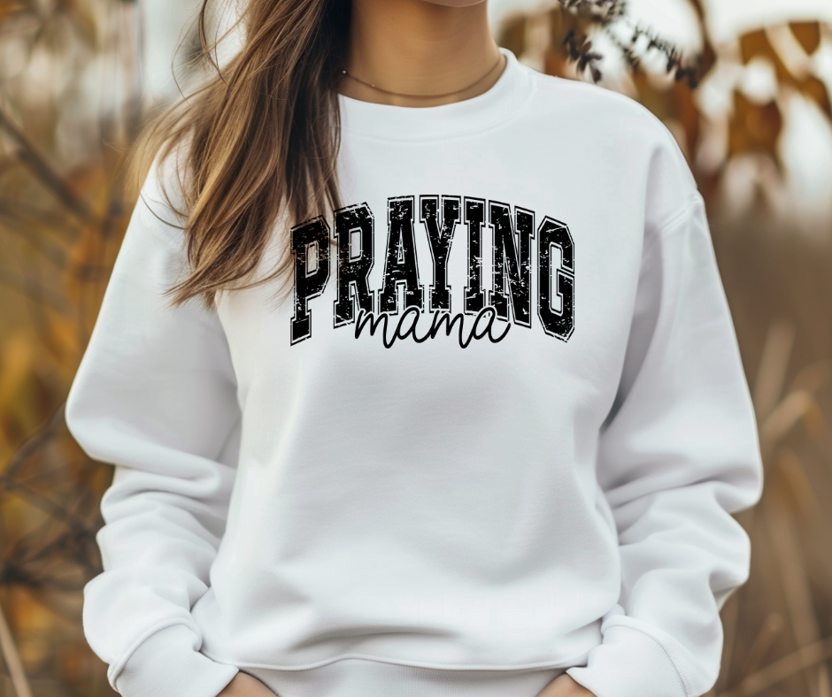 Praying MAMA Tee